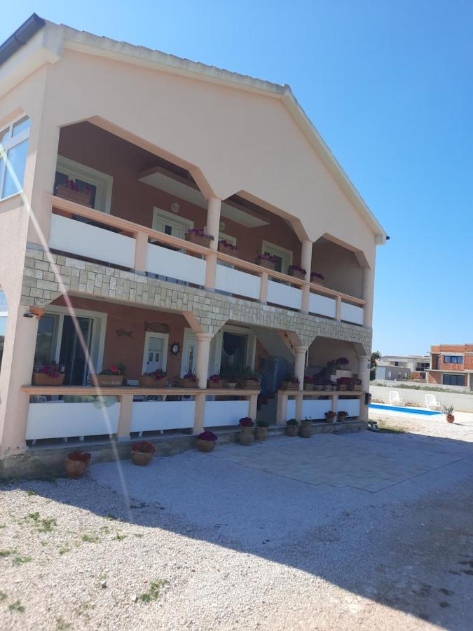 Penzion U Kapitana Apartment Вир Екстериор снимка