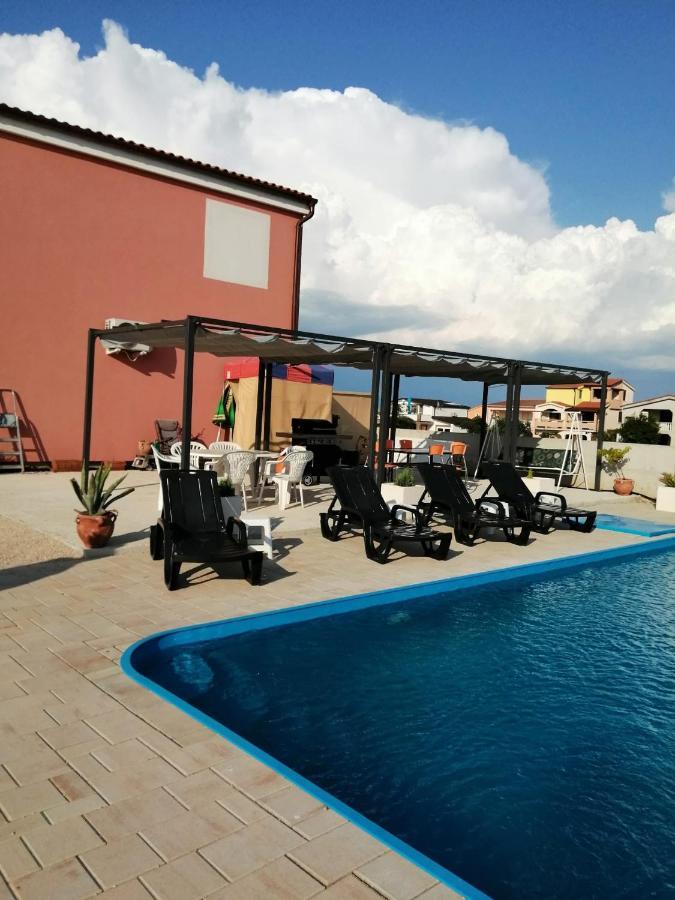 Penzion U Kapitana Apartment Вир Екстериор снимка